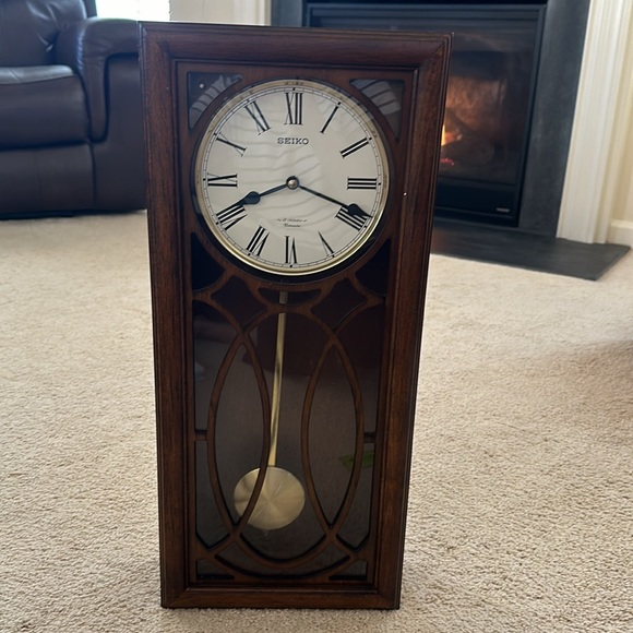Seiko pendulum melody wooden wall clock